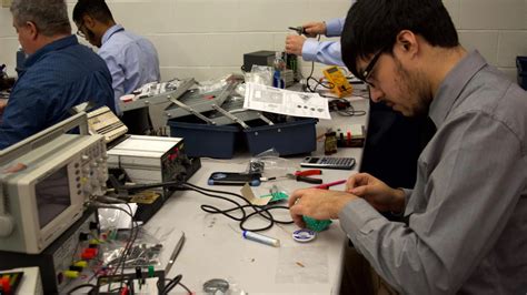 Electronics Technician Program .